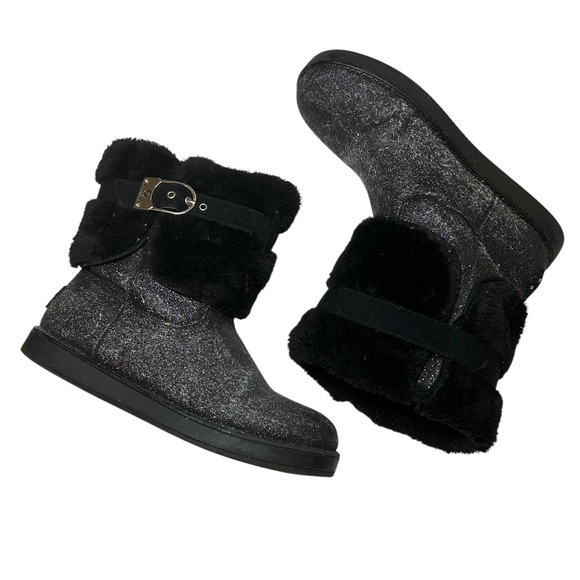G BY Guess GBG Women 8M Aussie Cold Weather Boot Black Faux Suede Fur Trim - Picture 1 of 6